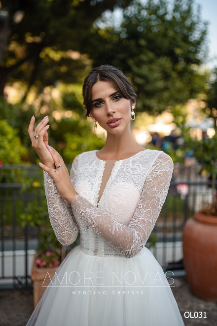 https://amore-novias.com/images/stories/virtuemart/product/OL031       (2).jpg
